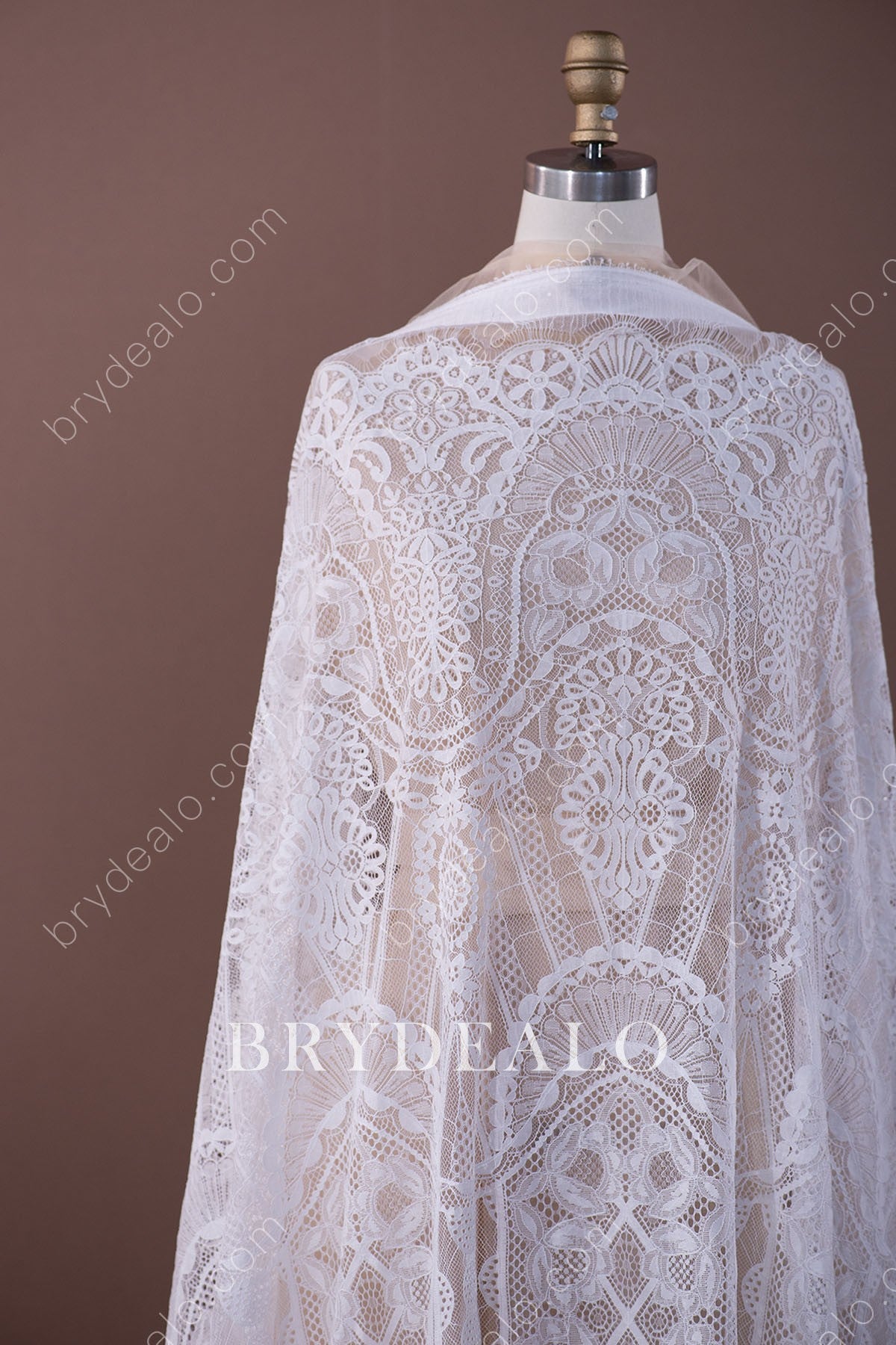 Best Symmetrical Pattern Crochet Bridal Lace Fabric