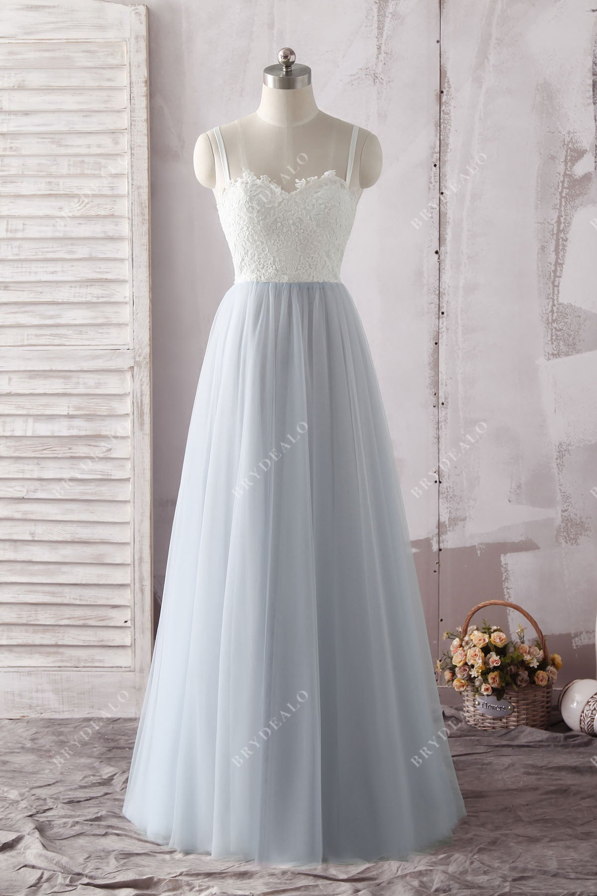 two-tone lace tulle sweetheart spaghetti straps A-line bridal gown