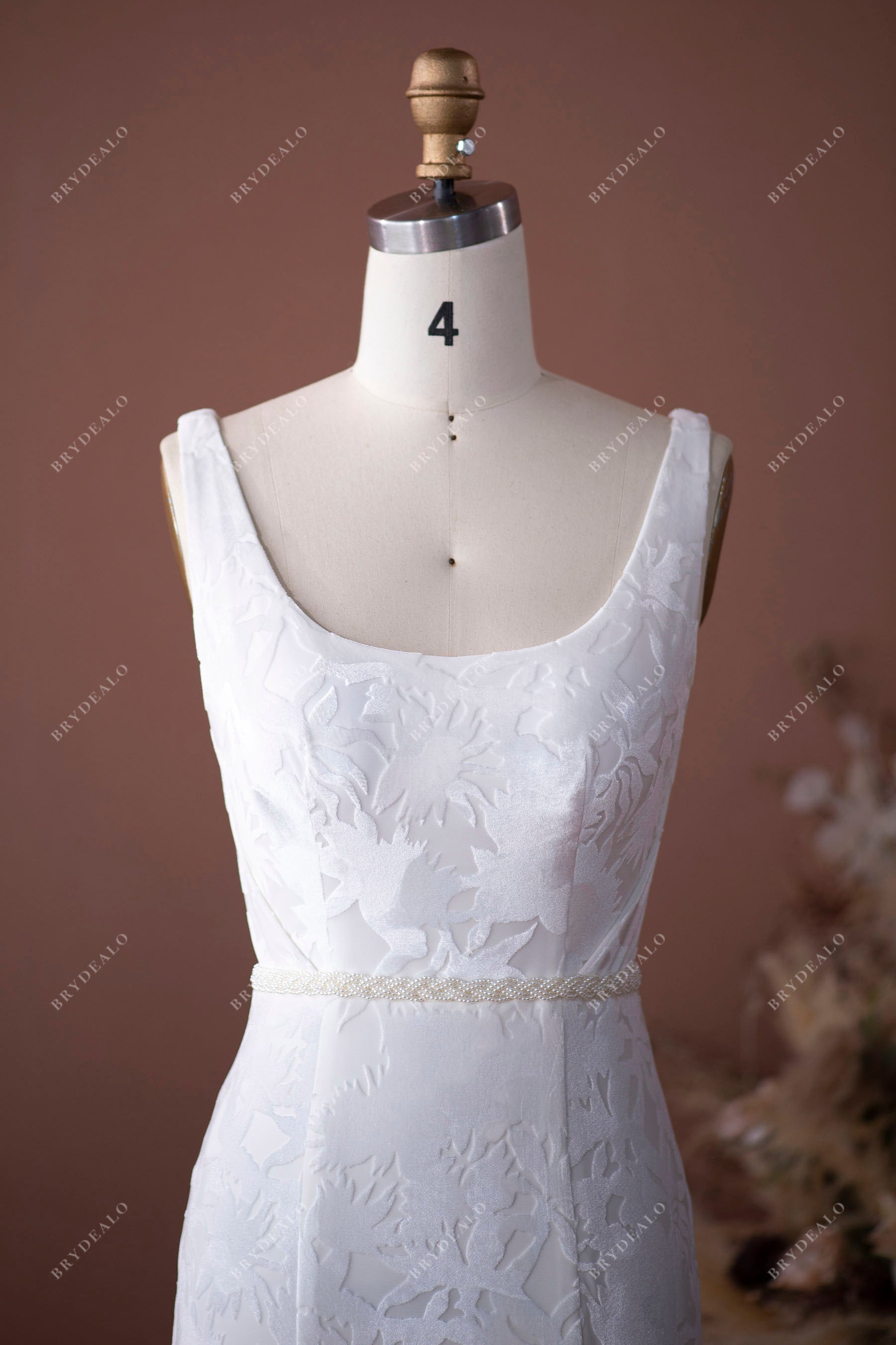 Sample Sale | Trendy Velvet Square Neck Mermaid Wedding Dress