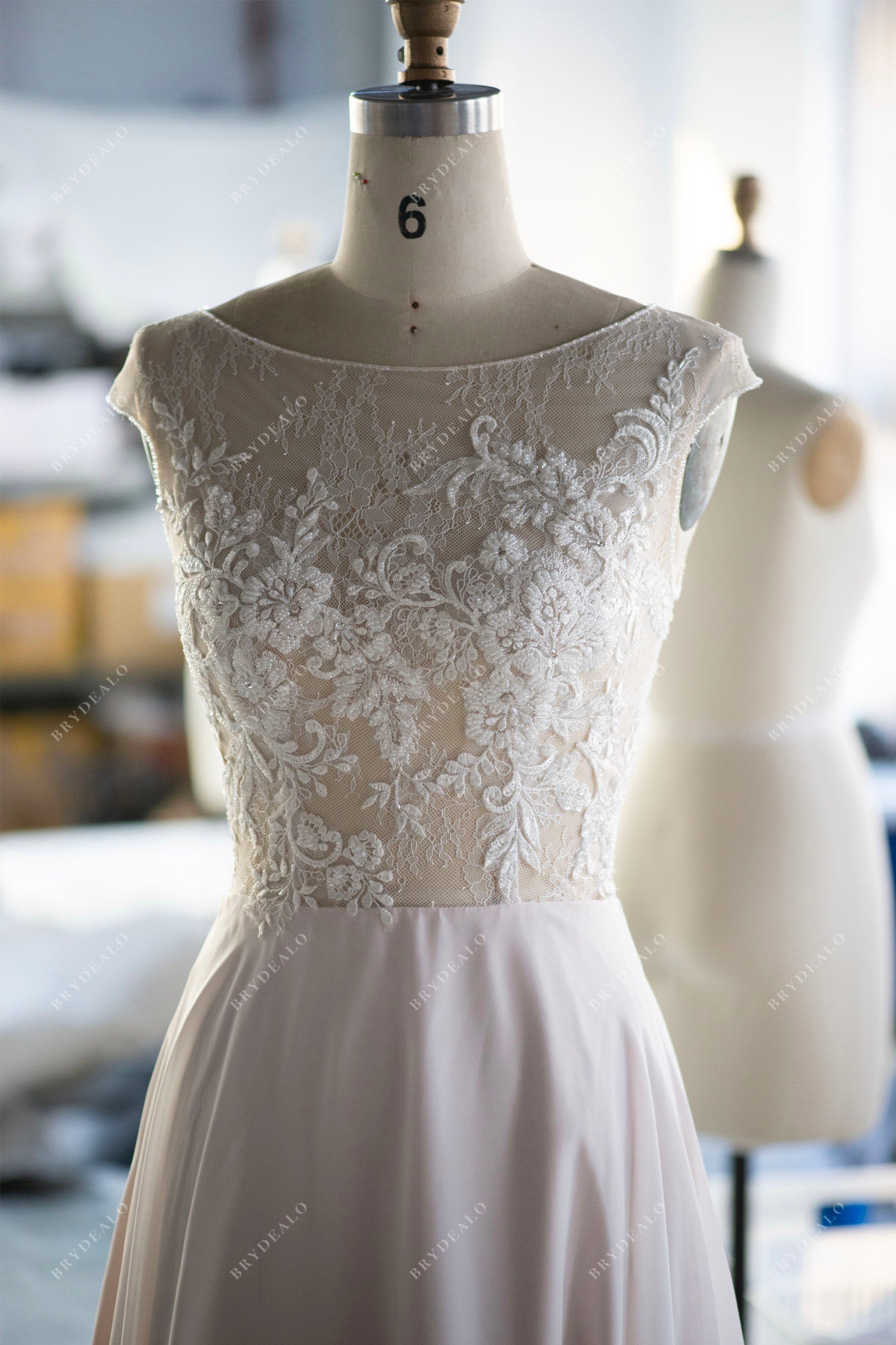 wholesale beaded flower lace wedding dress