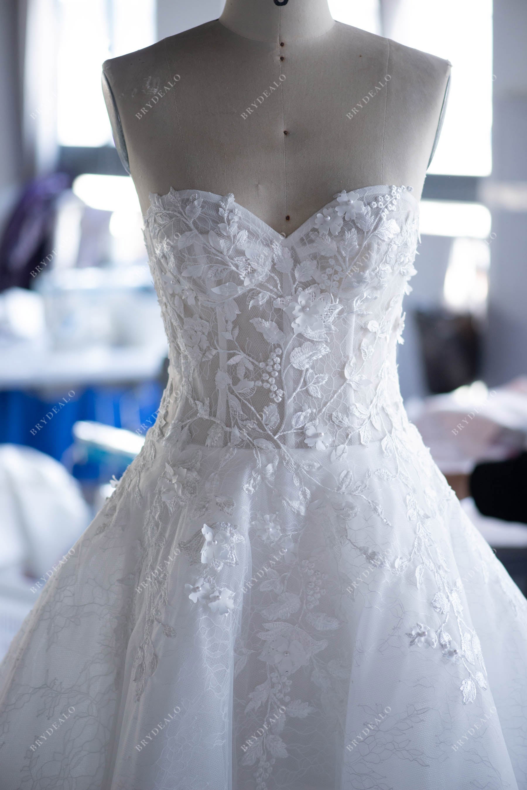 Strapless Sweetheart Corset Lace Long Wedding Dress