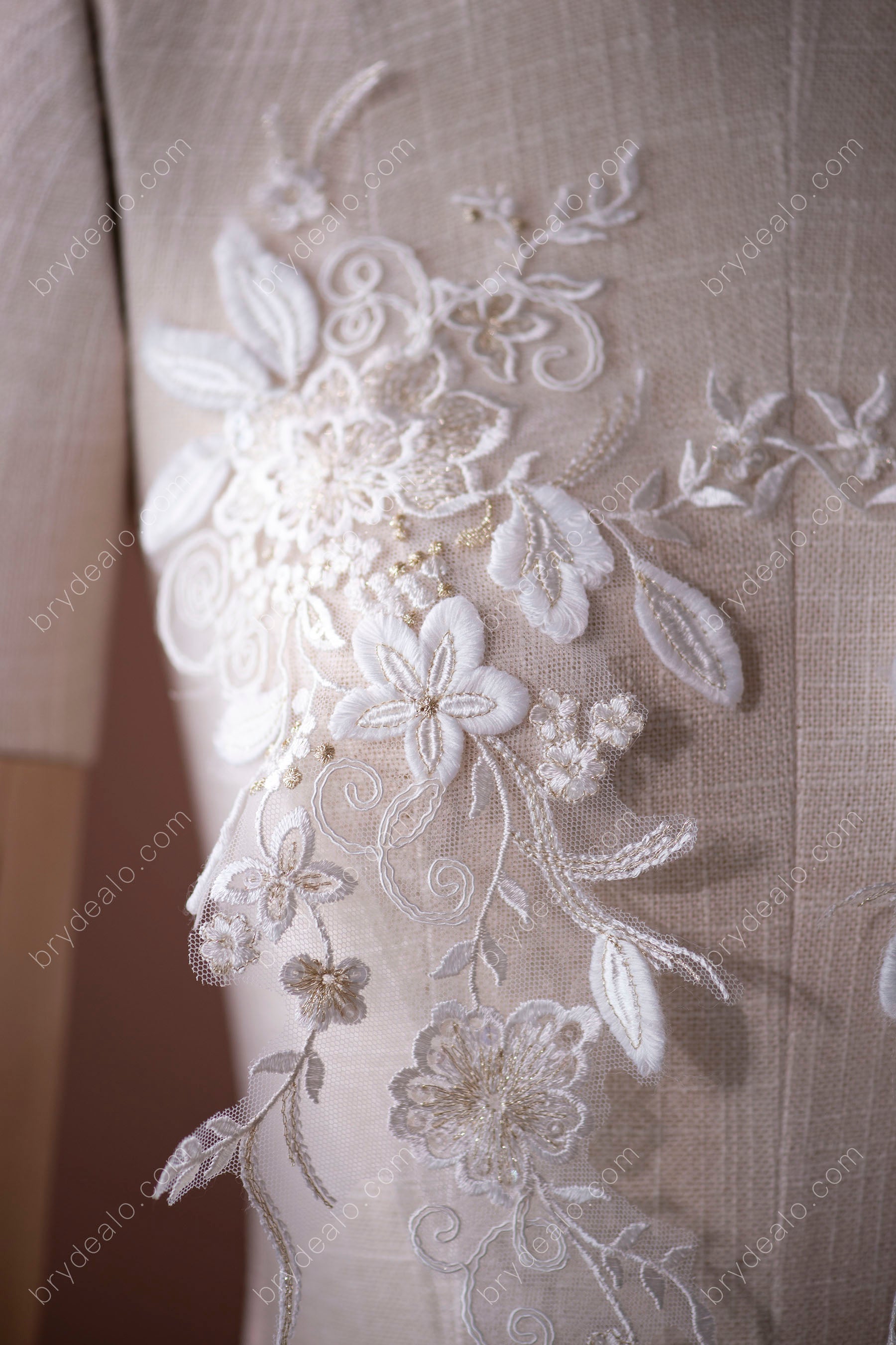 Gold Accented Light Ivory Flowers Lace Applique for Wholesale
