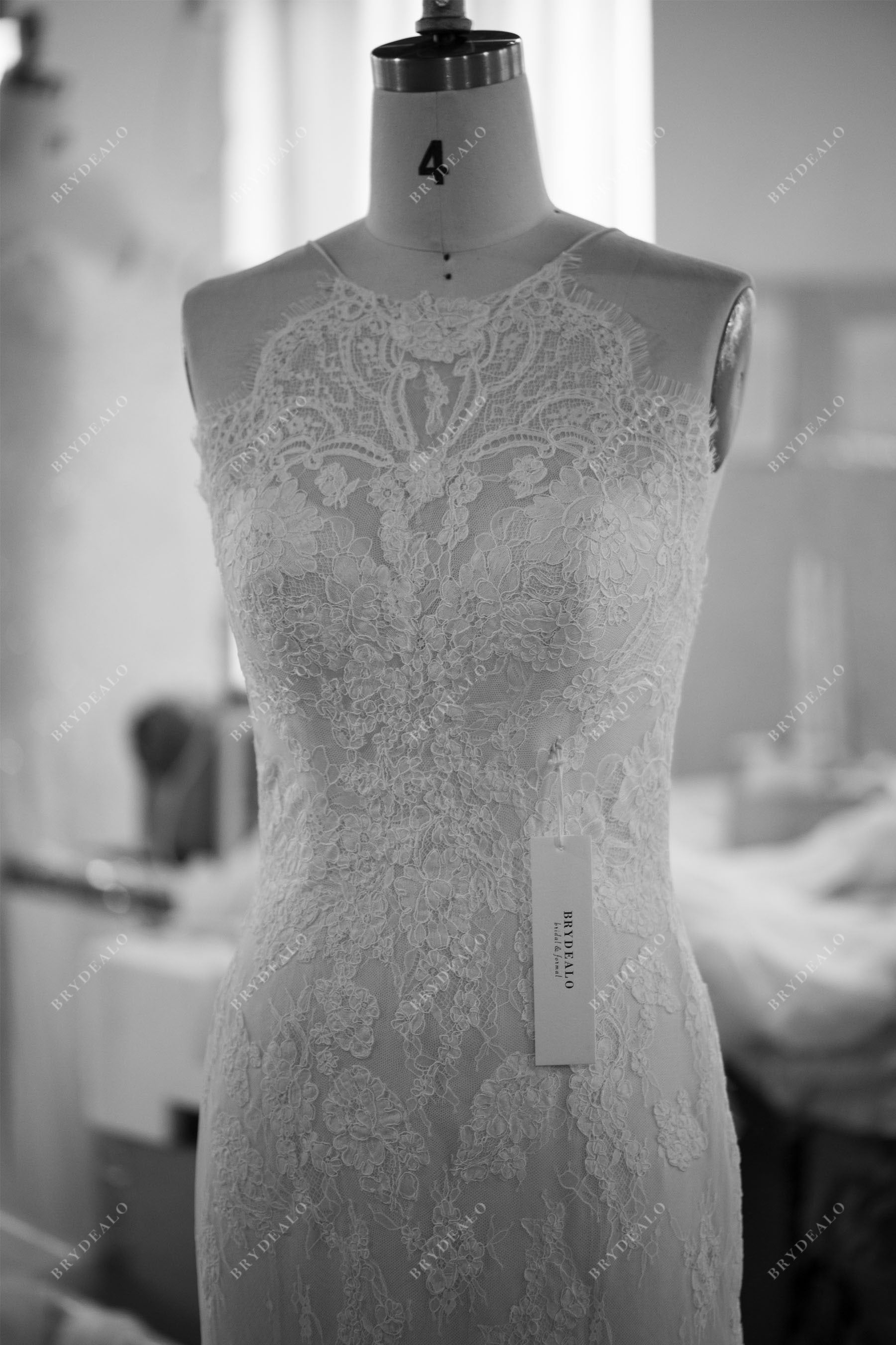 Vintage Halter Neck Corded Lace Mermaid Wedding Dress Vintage Halter Neck Corded Lace Mermaid Wedding Dress
