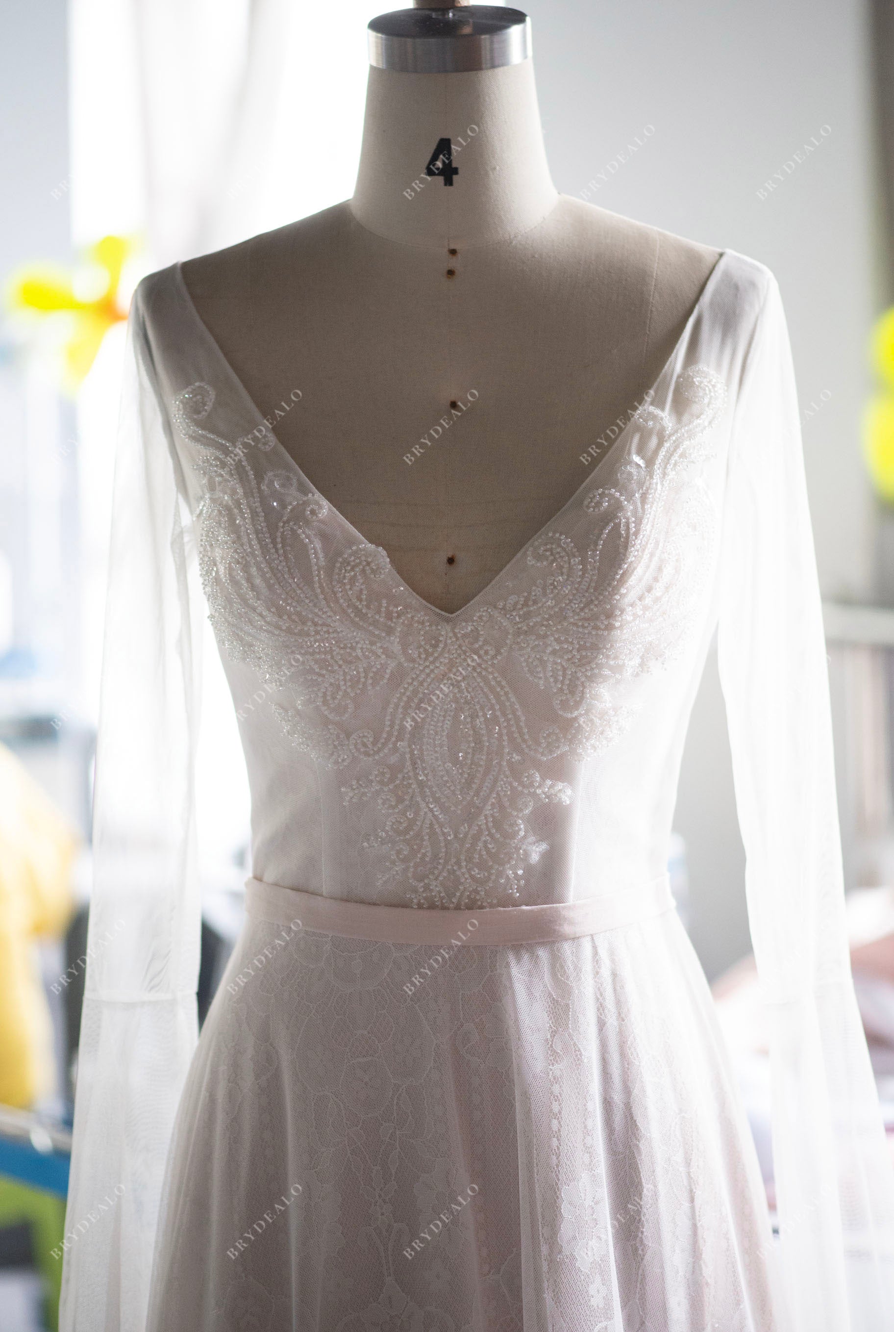 Wholesale Illusion Sleeved Lace Tulle Bohemian Wedding Dress