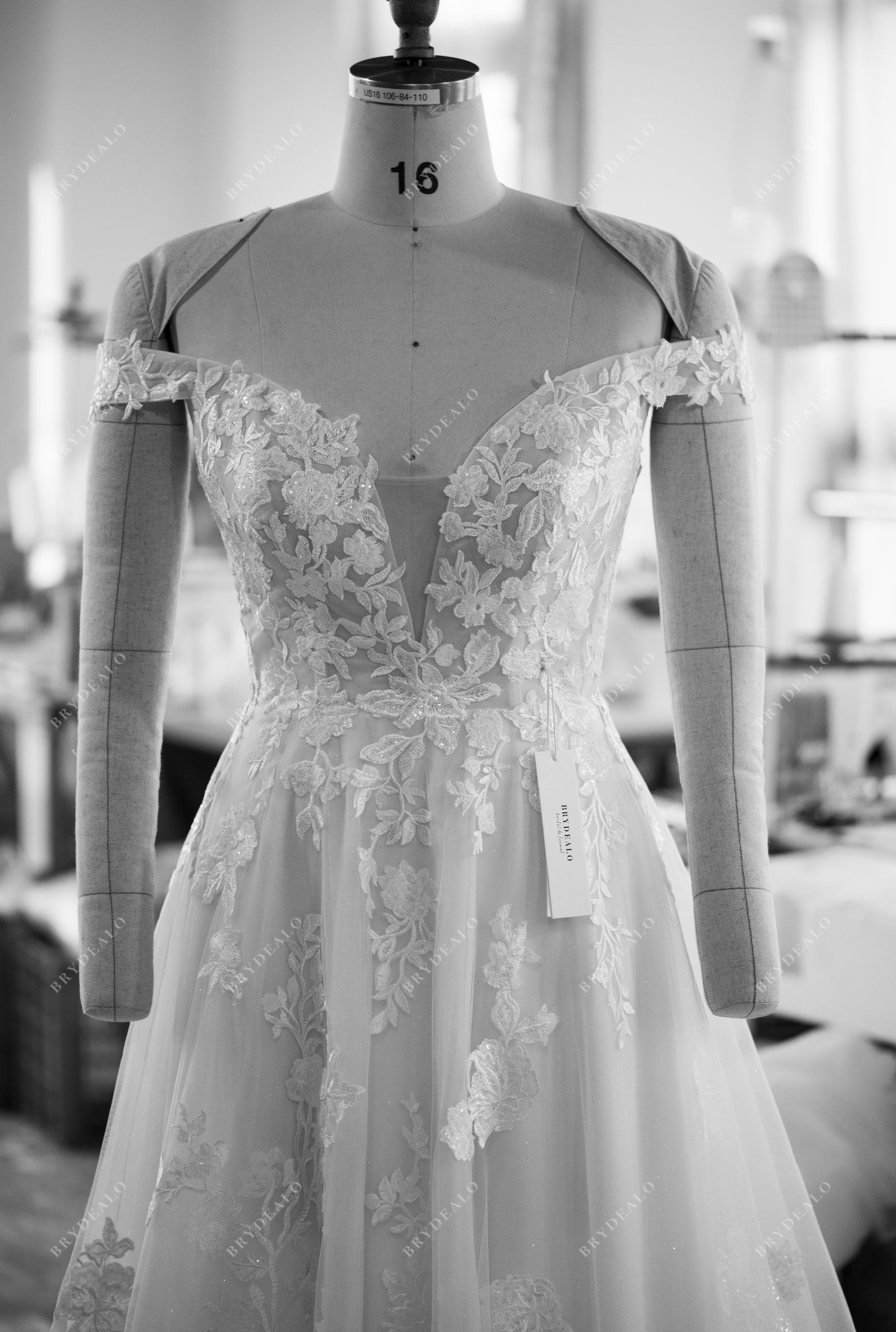 wholesale off shoulder lace wedding dress