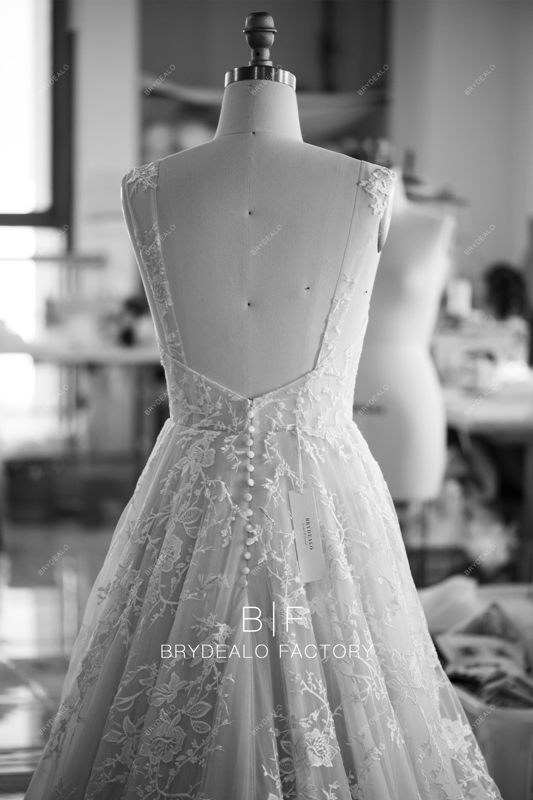 wholesale open back straps lace wedding dress