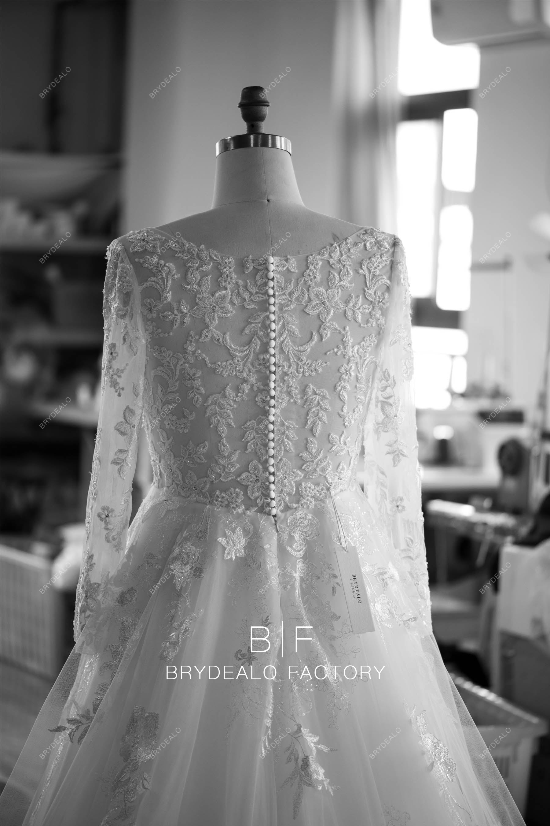 wholesale plus size illusion back lace wedding dress