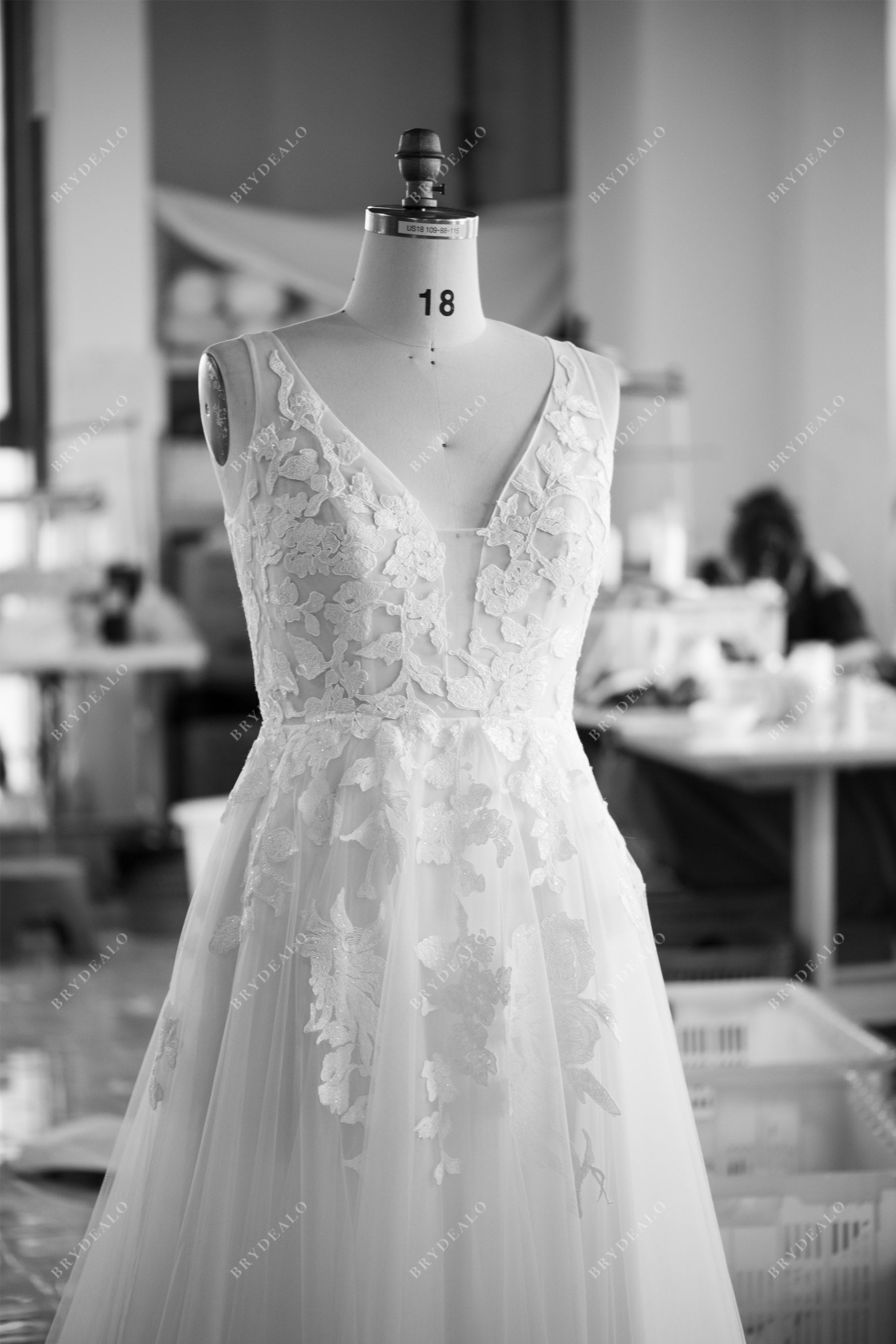 Sleeveless Lace Bridal Gown