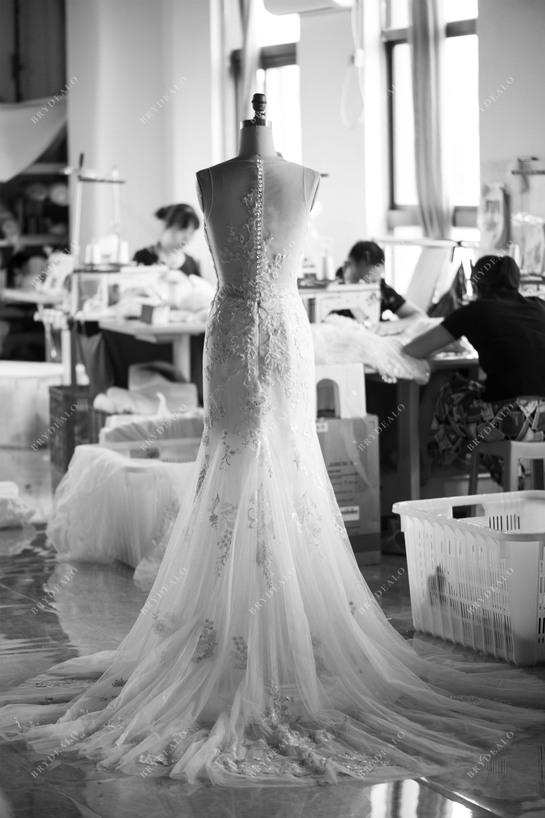 wholesale shimmery lace mermaid wedding dress