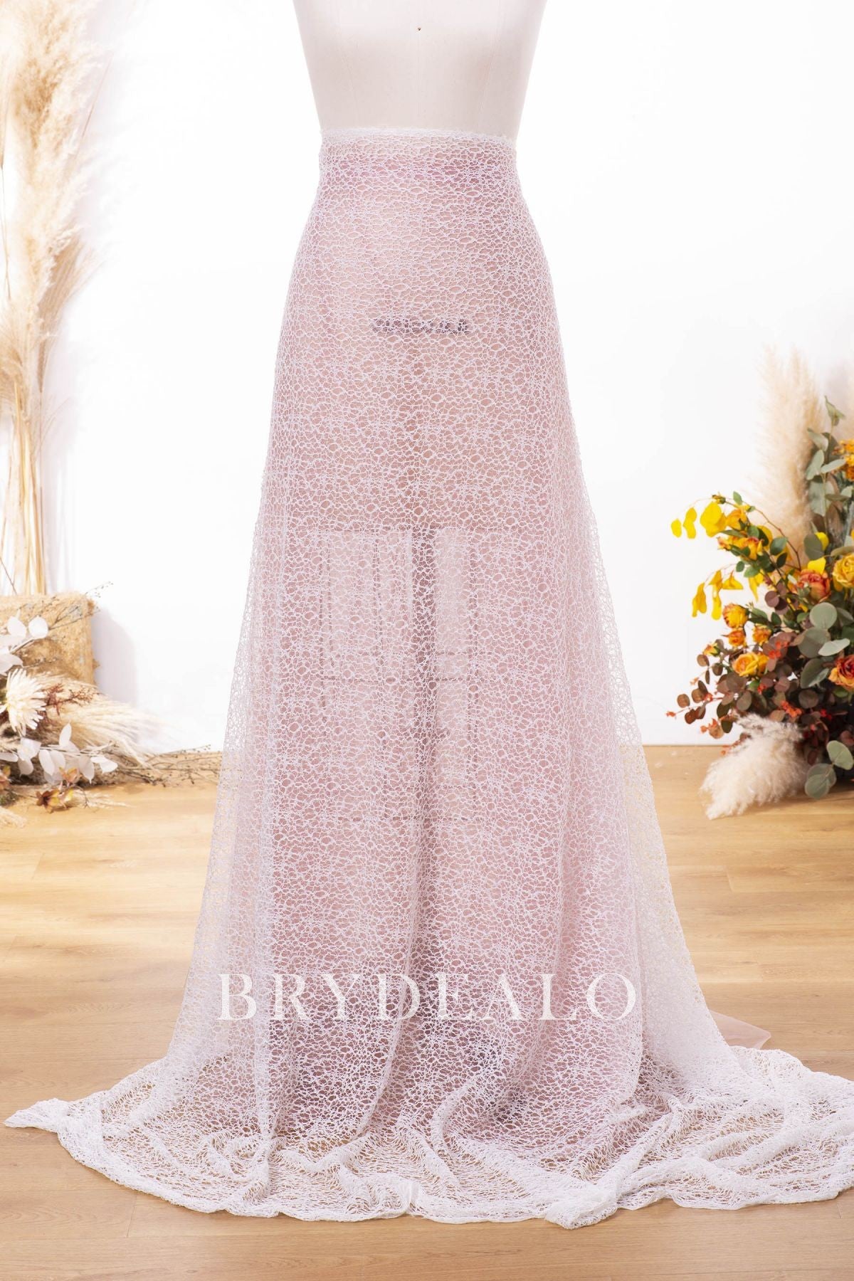 Soft Serried Lace Tulle Fabric for Wholesale