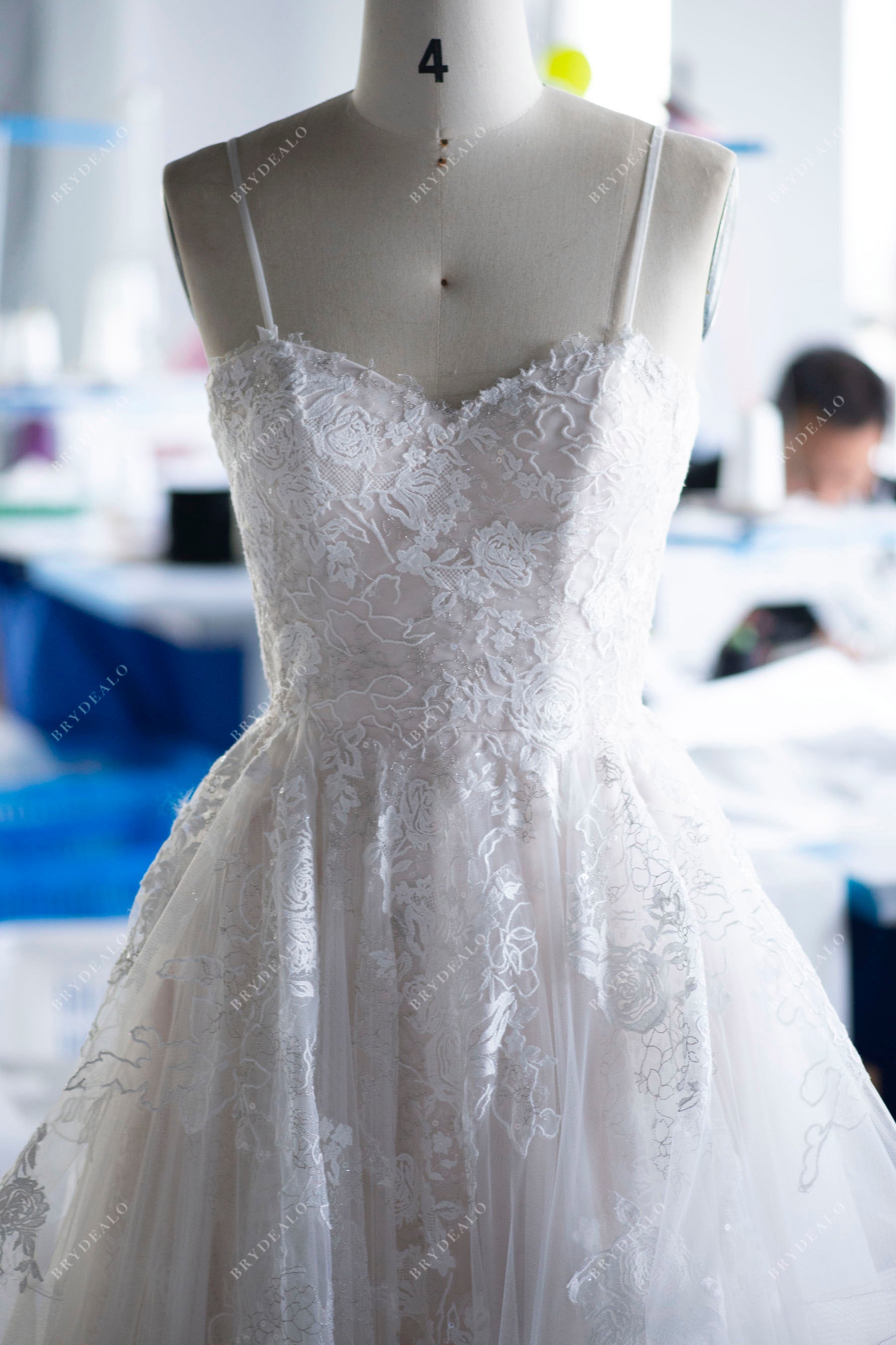 wholesale straps lace tulle ruffled wedding dress