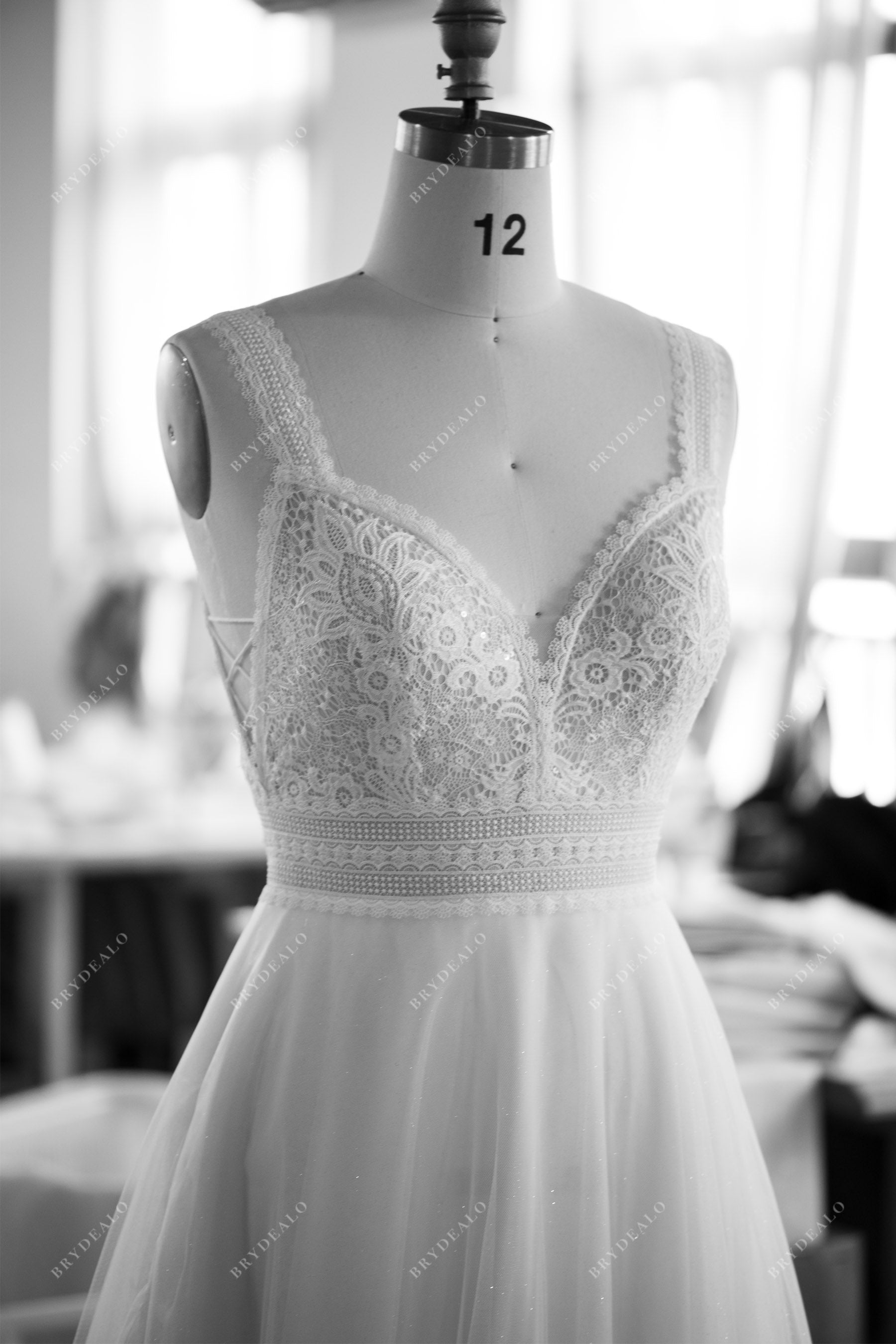 wholesale straps plunging lace wedding dress