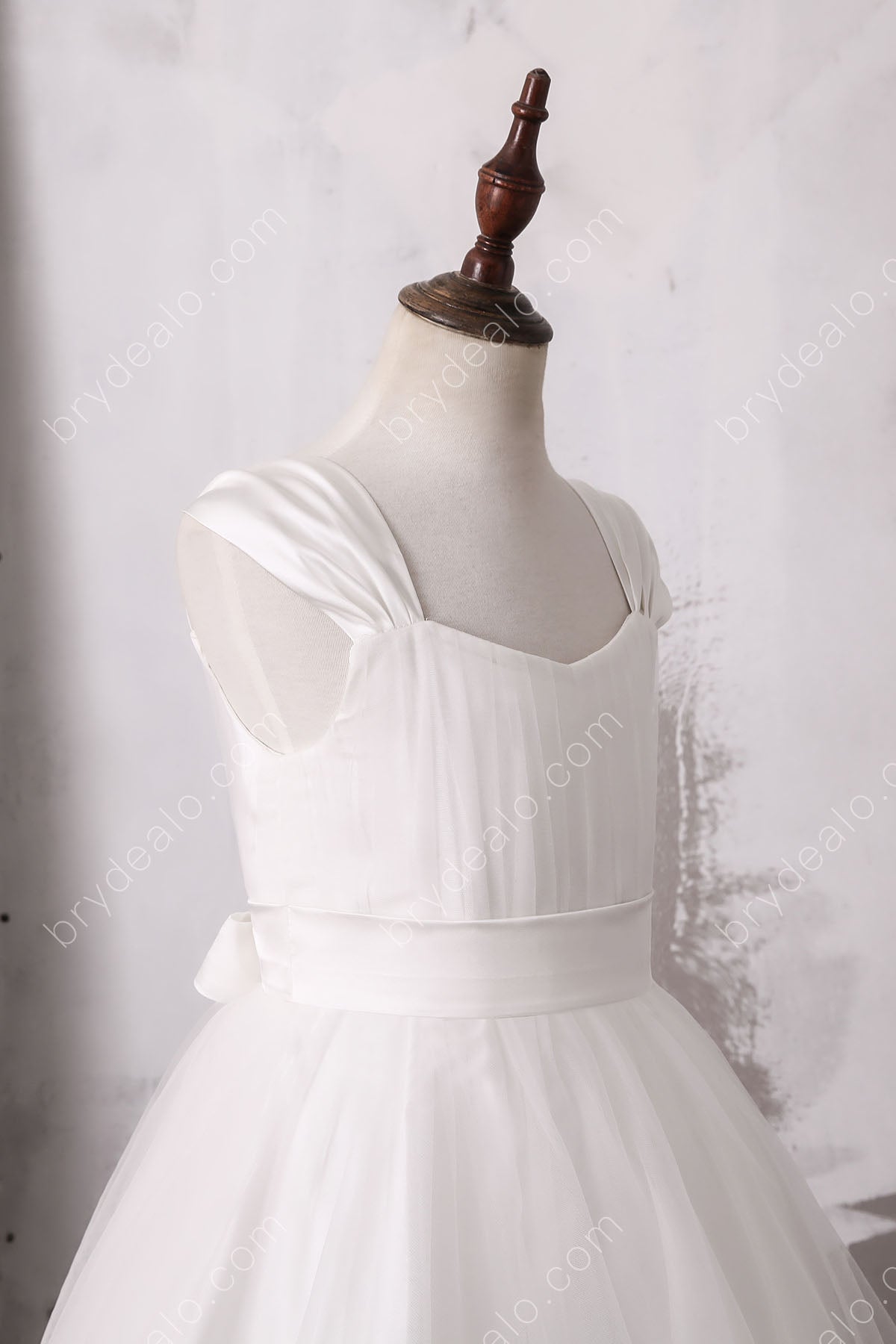 Shoulder Straps  Sleeveless Flower Girl Ball Gown